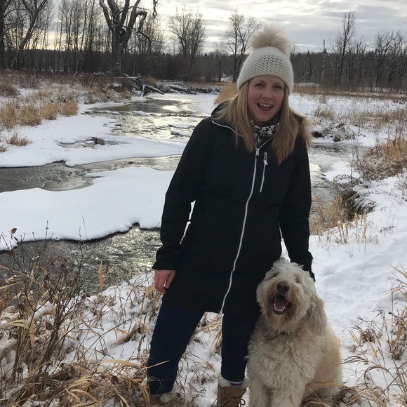 Meet your Posher, Tara - Picture 1 of 2